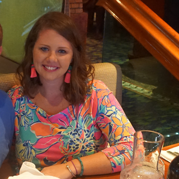 Meet your Posher, Jessica - Picture 1 of 1